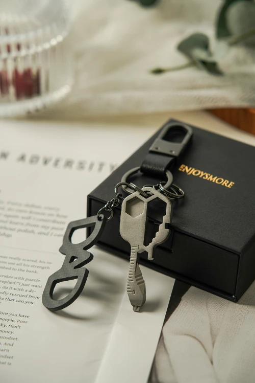 Dad letter KeyChain Dad's birthday gift father's day Anniversary Carbon Black Fiber KeyChain set