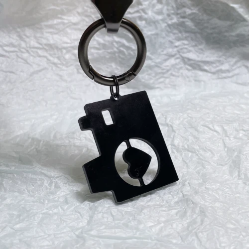 EE015 Heart-beating Moment Camera Cool Gift For Boyfriend Carbon Fiber KeyChain Gift