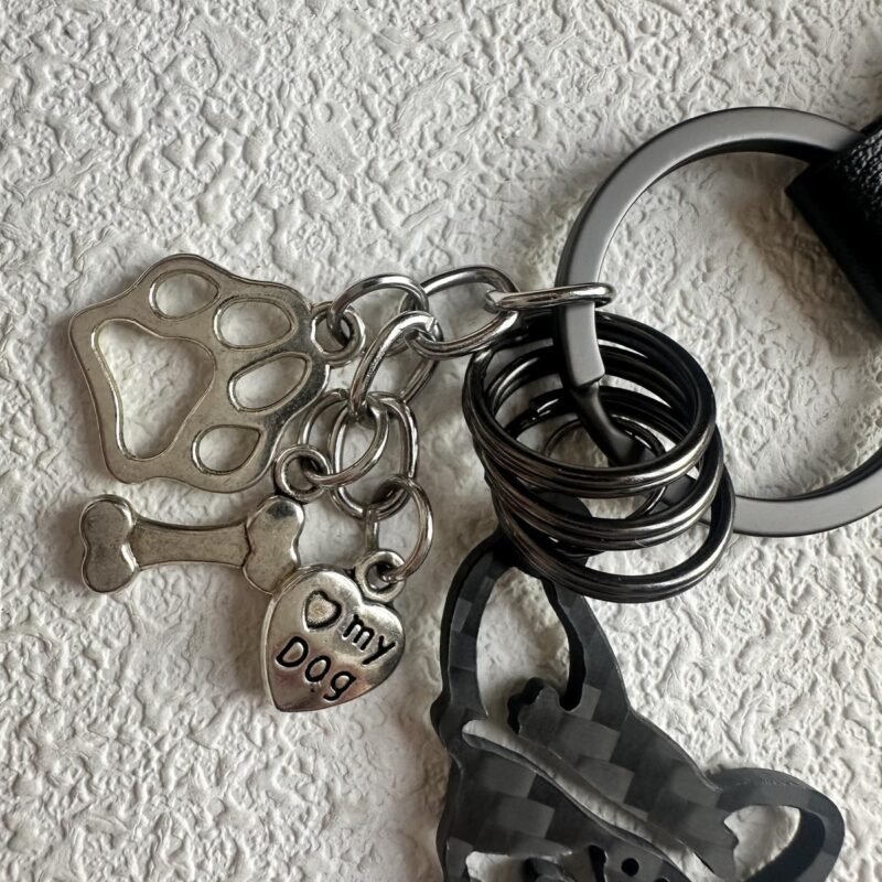 Enjoysmore | Premium 3K Carbon Fiber Chihuahua Silhouette Keychain, CNC Machined Minimalist Dog Memorial Pendant, Aerospace Grade EDC Keychain for Pet Lovers