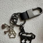 Funny Pitbull Dog Keychain Carbon Fiber Dog Lover Gift Sunglasses Dog Keyring Pet Owner Gift Dog Mom Dad Gift Minimalist Dog Charm